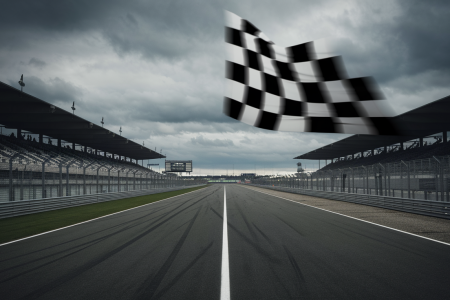 piste-formule1-tribunes-vide-ciel-nuageux